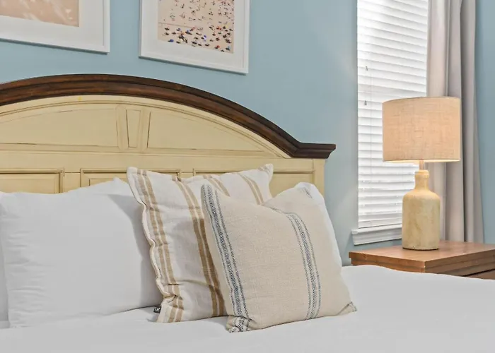 Coral By Avantstay Gorgeous Three Story Home W Two Balconies Destin